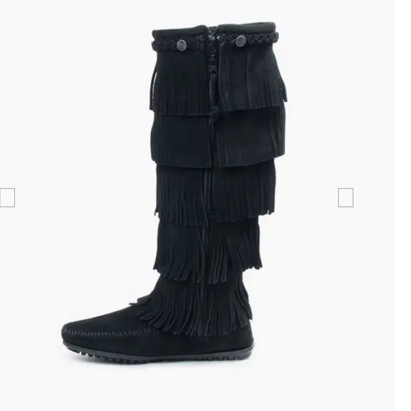 NWT Minnetonka Womens 5 Layer Fringe Boot - Picture 3 of 8